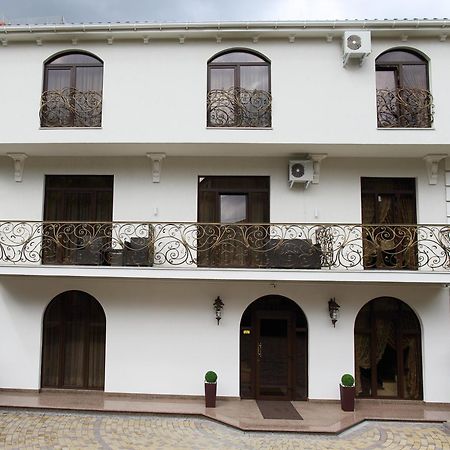Prima Villa Guest House Vinnytsja Buitenkant foto
